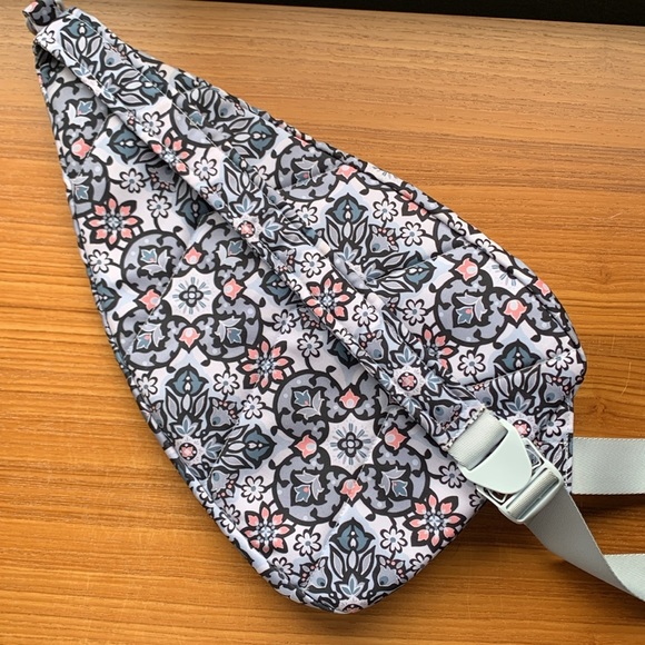 Vera Bradley Lisbon Medallion Essential Sling backpack bag - Picture 2 of 7